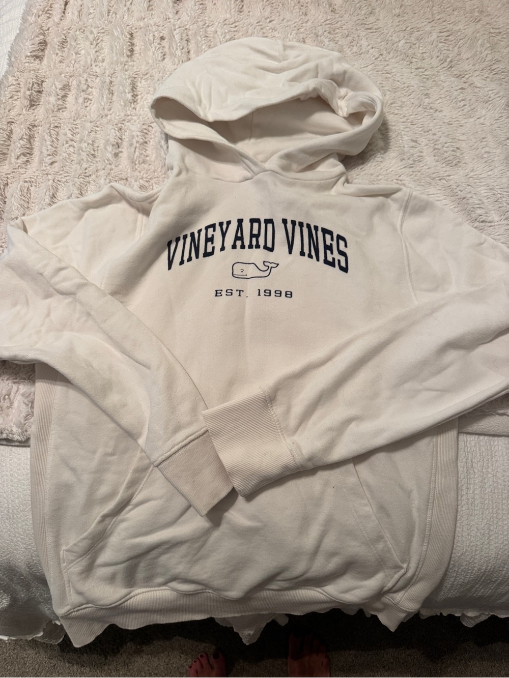 Vineyard Vines Boy’s White Hoodie Sweatshirt size XL 18